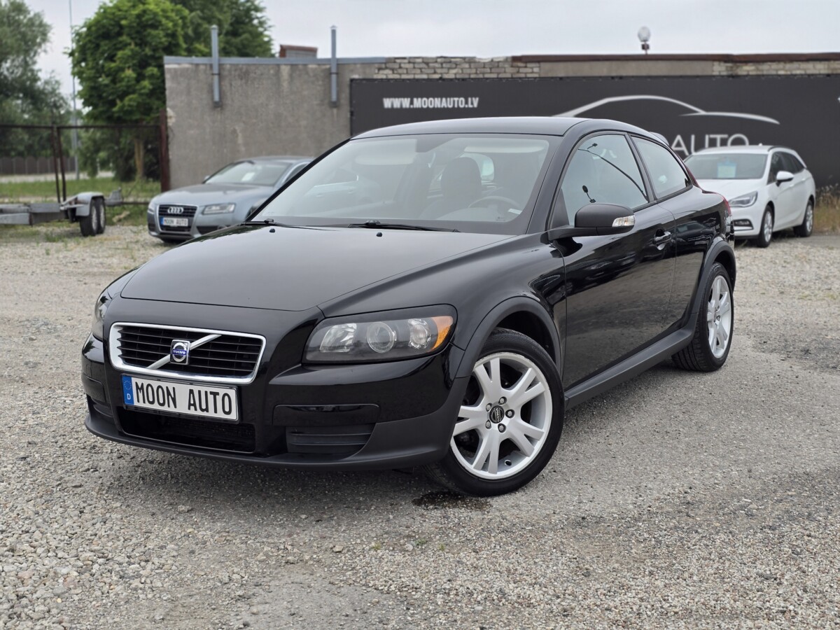 Pārdod Volvo C30